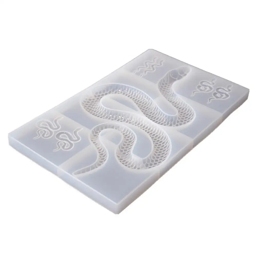 

3D Simulation Large Snake Mirror Silicone Mold DIY Animal Crystal Home Decor Crafts Terror Art Desktop Ornament Clay Resin Mould