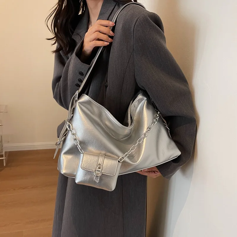 

Роскошная дизайнерская модная женская сумка, трендовая модная вместительная Серебристая сумка из искусственной кожи, женская сумка в Корейском стиле, дорожная сумка-хобо через плечо