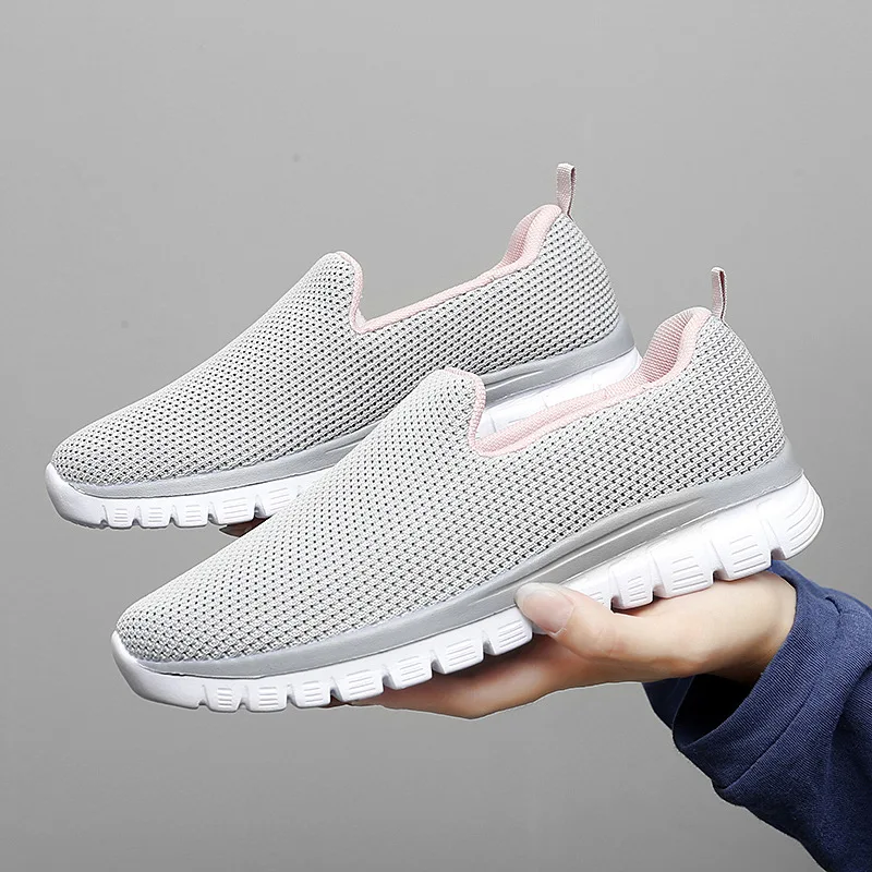 

Spring New Soft Comfortable Women's Non-slip Casual Flat Shoes Lightweight Slip-on Wear-resistant Shoes Fashion Large Size 35-42