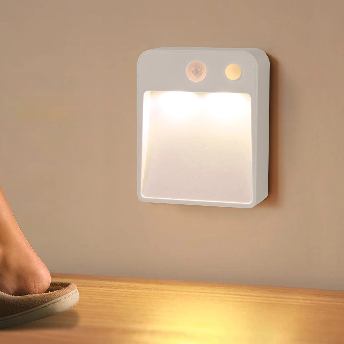 Ночник для лестницы с пассивным инфракрасным датчиком движения прикроватный