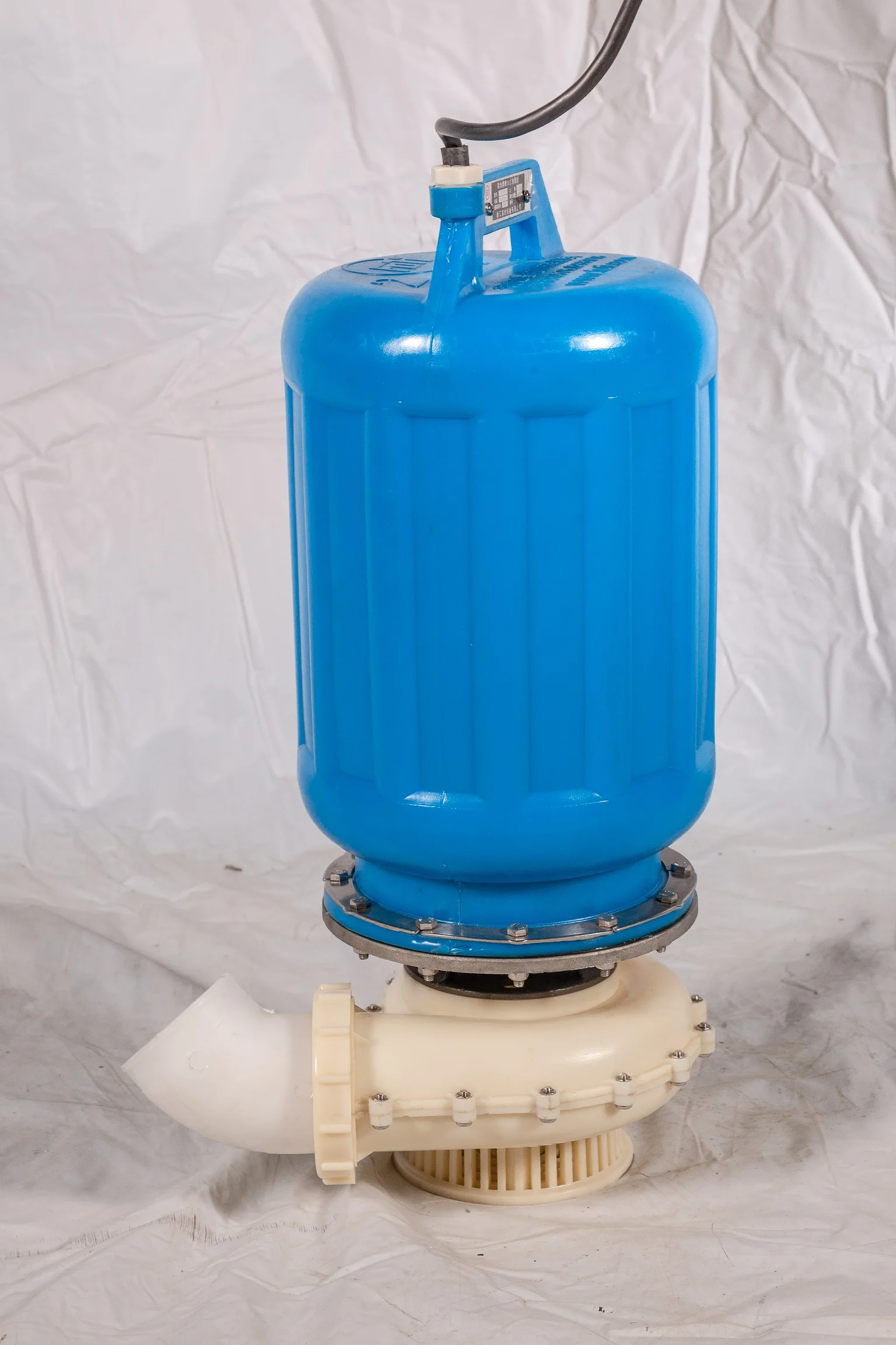 Фото Аэратор-фонтан FUTI 2HP для аквакультуры, плавающий водяной насос для рыбоводческих прудов №3
