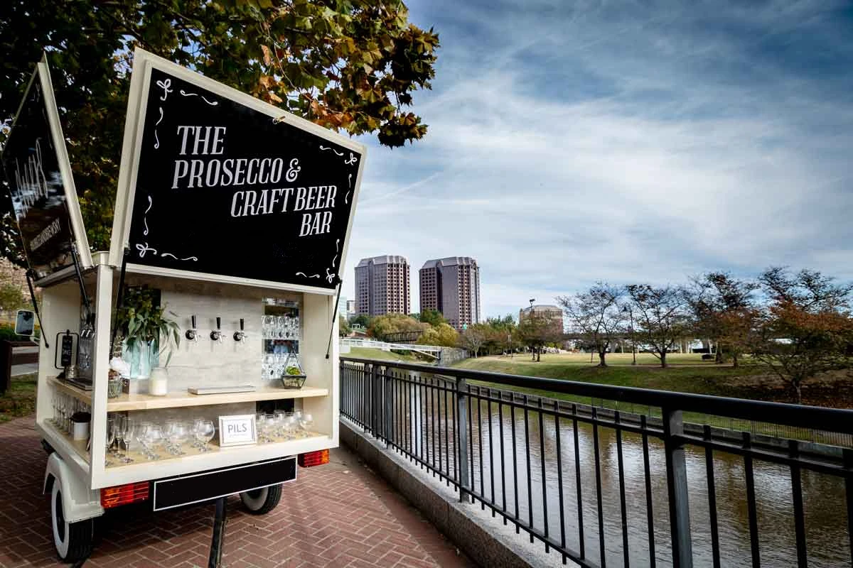 Рисунок 5 - Винтажная тележка Piaggio Ape Bar