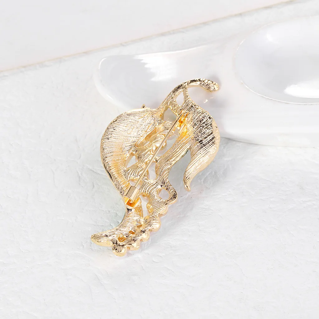 2022 зеленые листья Rhinstone Роскошные Броши для женщин рюкзаки значки ювелирные