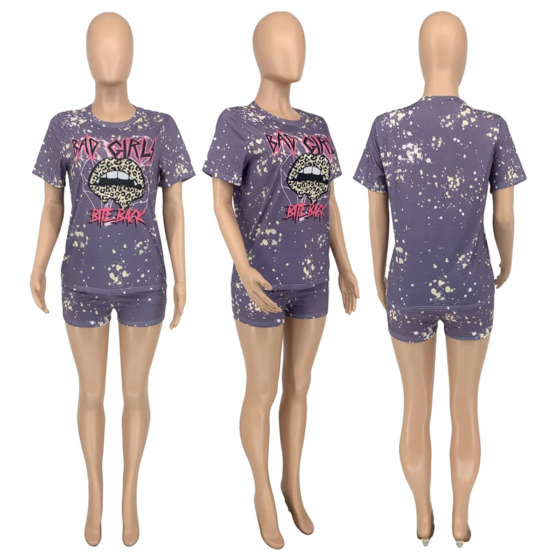 Женский комплект из футболки с коротким рукавом и шортов