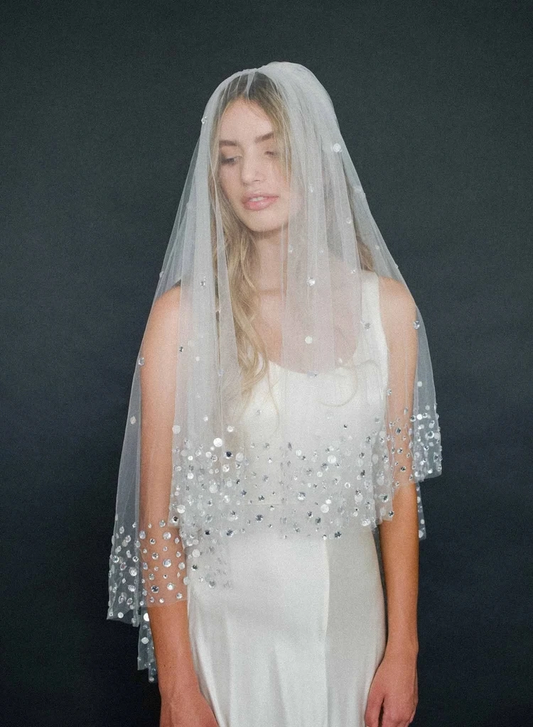 

Wedding Veil With Crystals 1.6M Blusher Veil Wedding Veil With Diamond Shiny Veils Bridal Headpiece Bride Accessories 2022 Trend