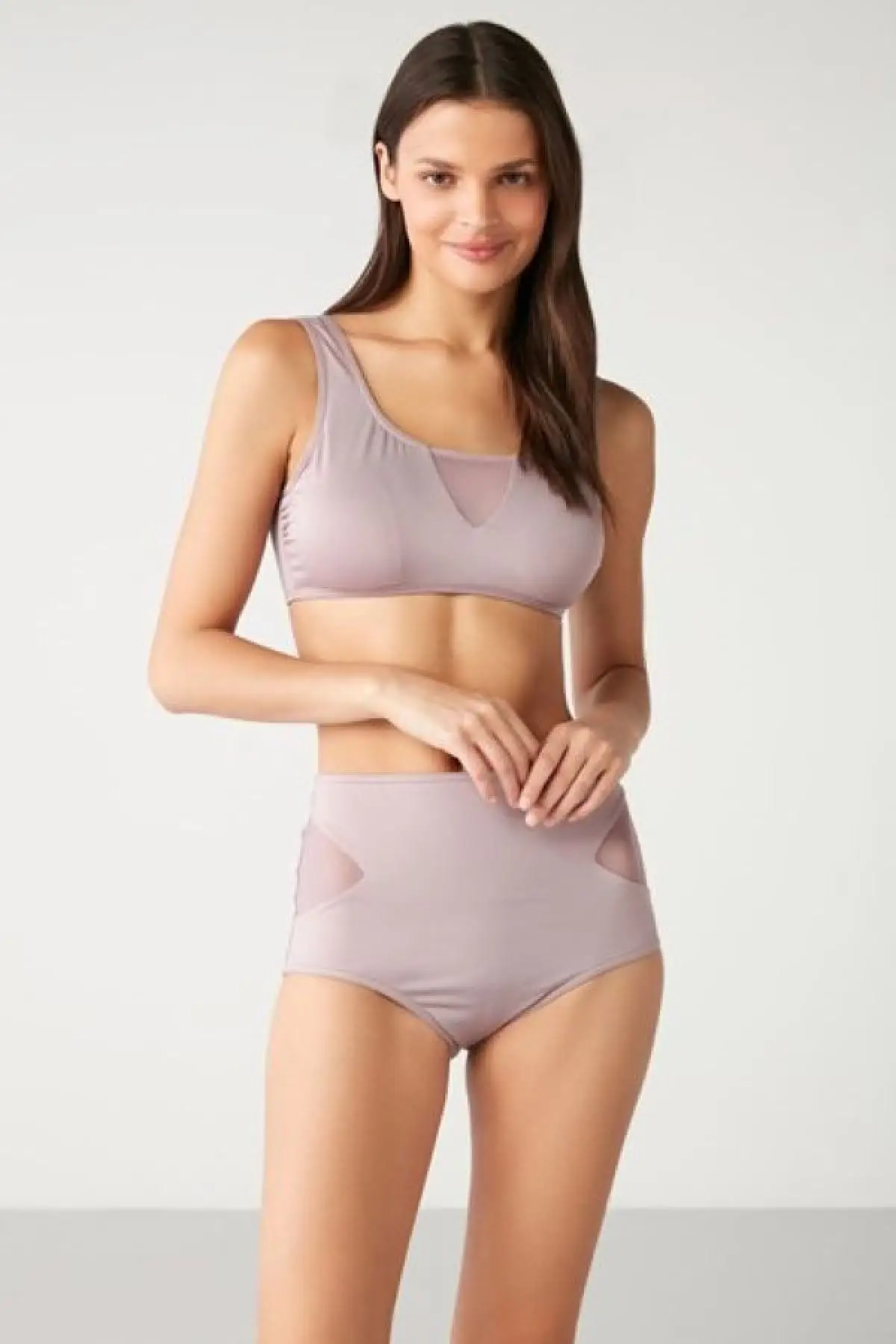 Рисунок 2 - Женское бикини со съемной тонкой