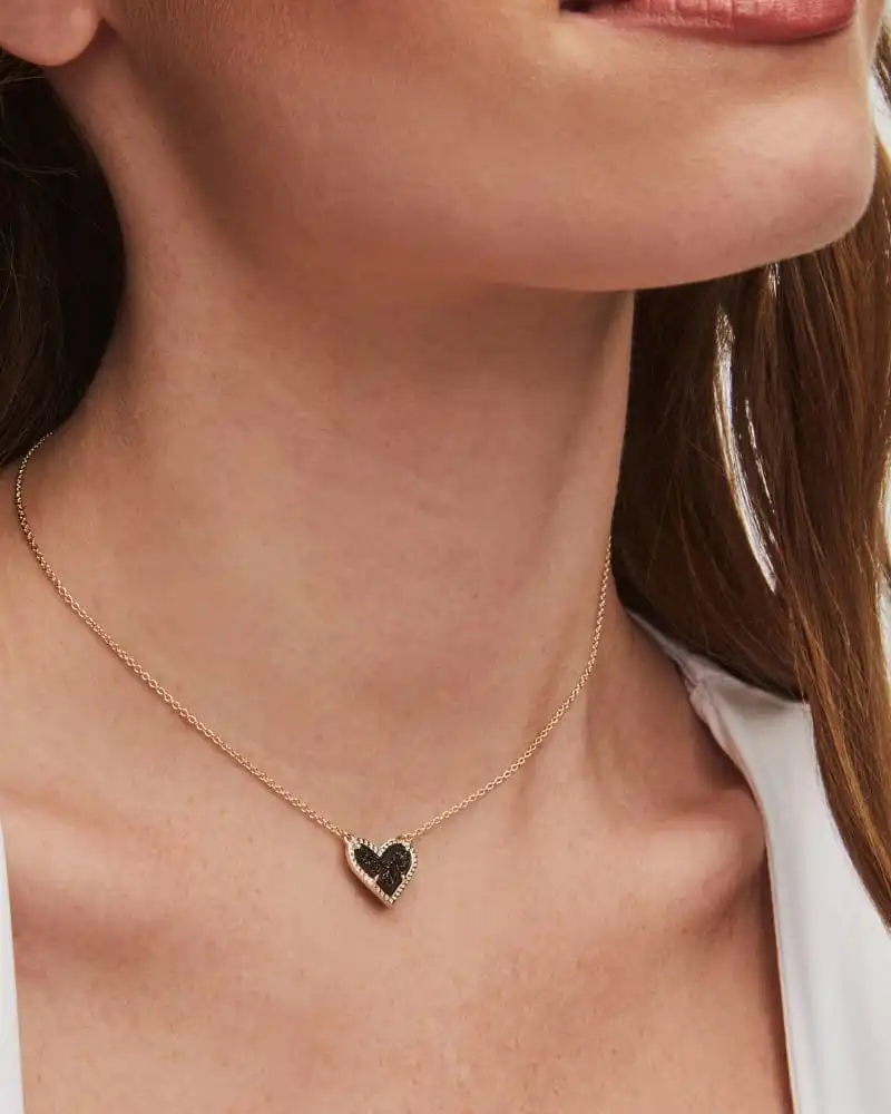 

HESHI Ari Heart Gold Pendant Necklace in Black Drusy