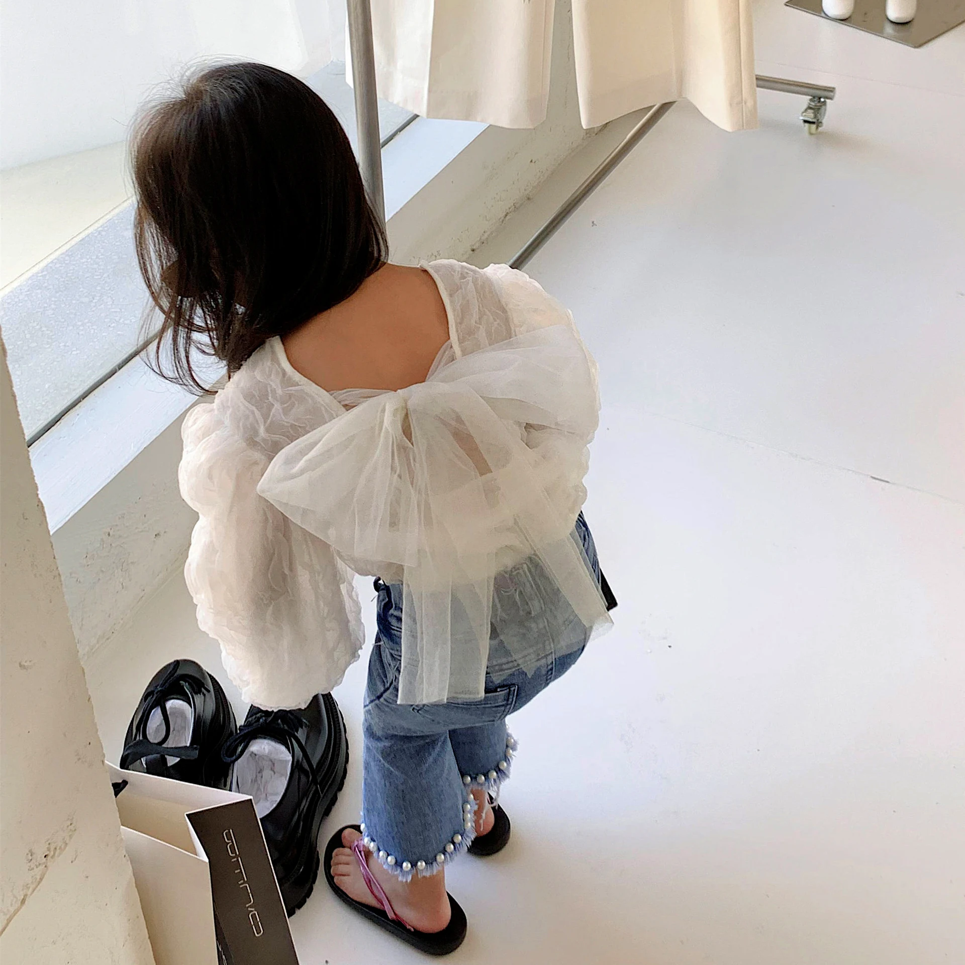 

Spring Autumn Girls Blouse Baby Shirt Kids Tops Children Clothes Fashion Ins Back Hollow Bow Lace Mesh Twisted 1-7Y