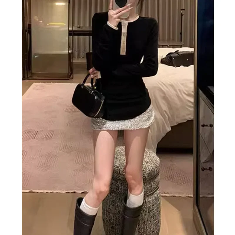 Женская футболка с круглым вырезом длинным рукавом