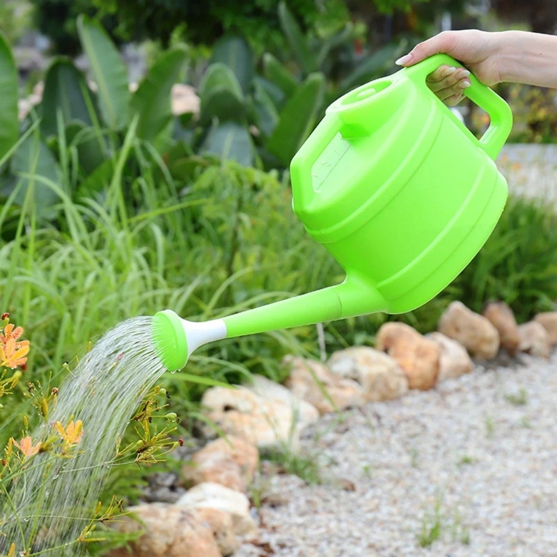 Пластиковый полив купить. Elho лейка Plunge watering can 1,7л d20*15; h30см охра. Чайник для полива длинный. Лейка для полива кактусов. Лейка груша для полива.