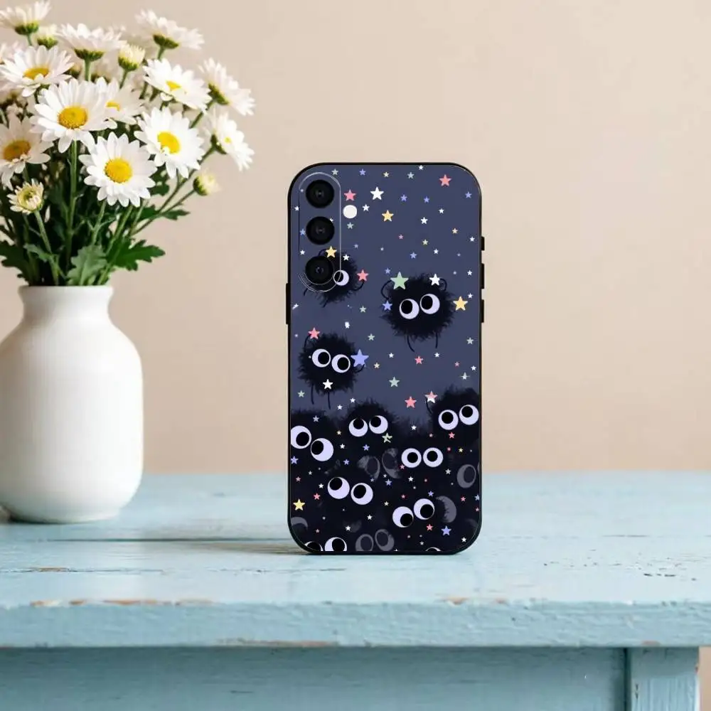 Фото Чехол для телефона Briquette Susuwatari, черный, силиконовый, мягкий, для Samsung Galaxy A73, A72, A71, A70, A53, A52, A51 №3