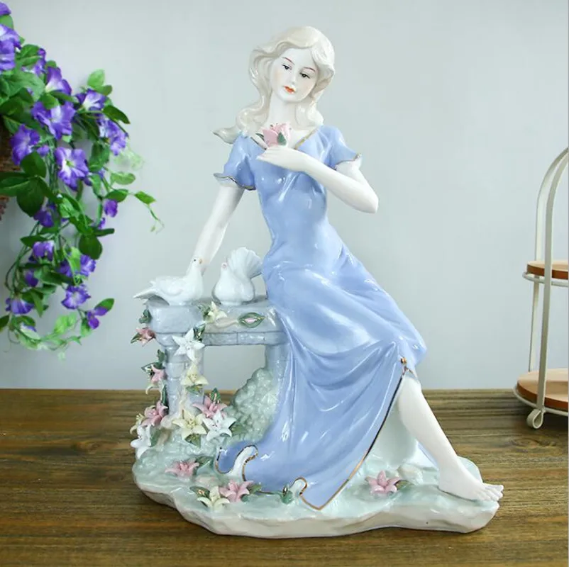 фарфор антик мейсен. императорский фарфор мейсен императрица. стиль шинуазри в китае. статуэтка гарднер. мейсенский фарфор эпохи рококо.