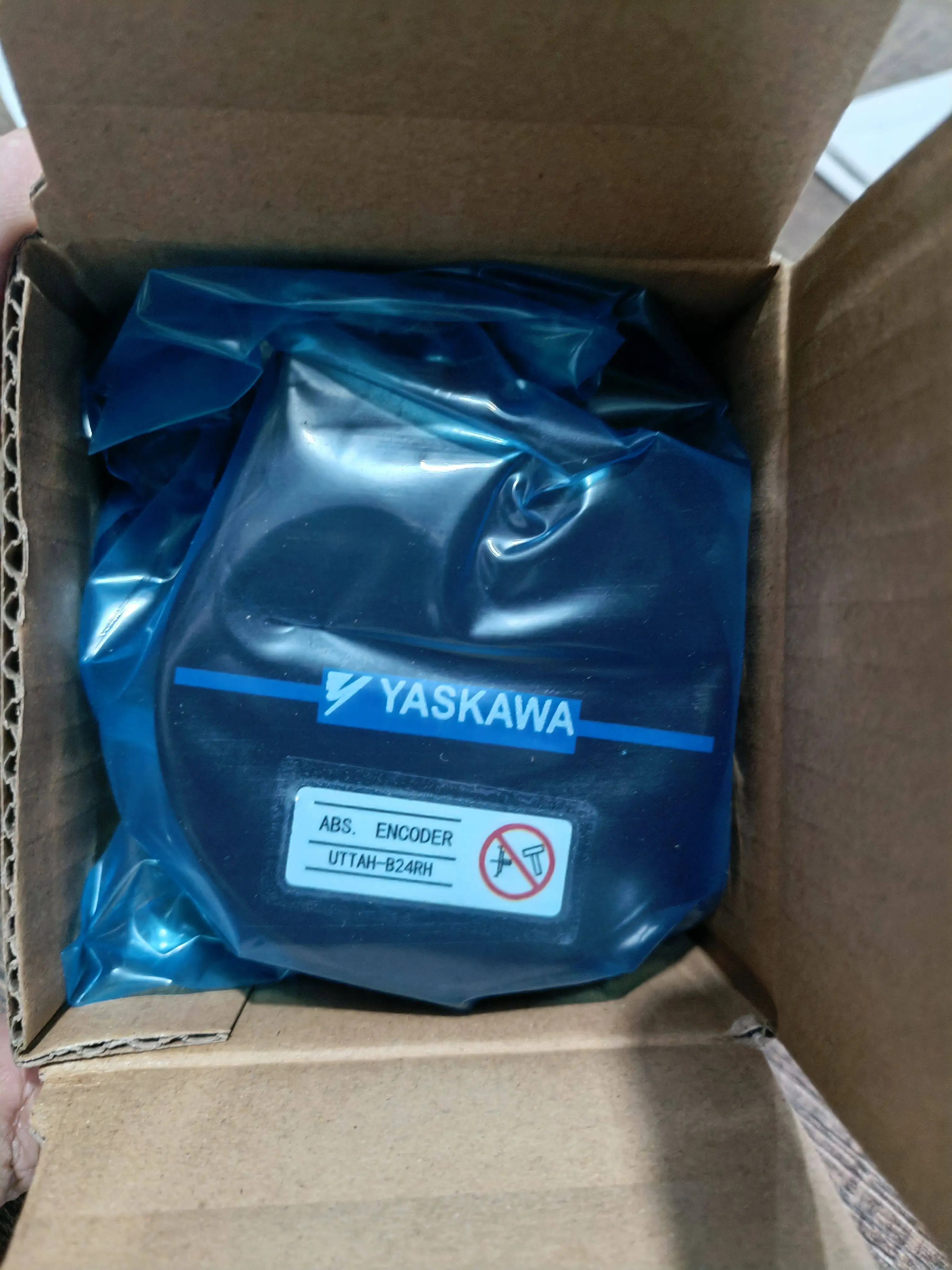 Фото Энкодеры Yaskawa UTTSH-B24RH, UTTAH-B24RH, UTTSH-B24RK50, UTTAH-B24RK50 №2