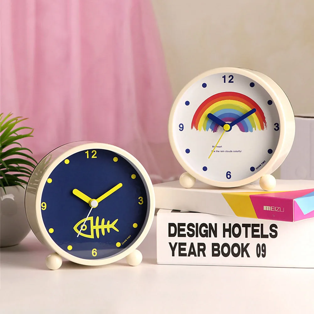 

Clock 4 Inch Night Light Table Clocks Vigue Student Bedside Mute Movement Alarm Clocks Bedroom Decoration