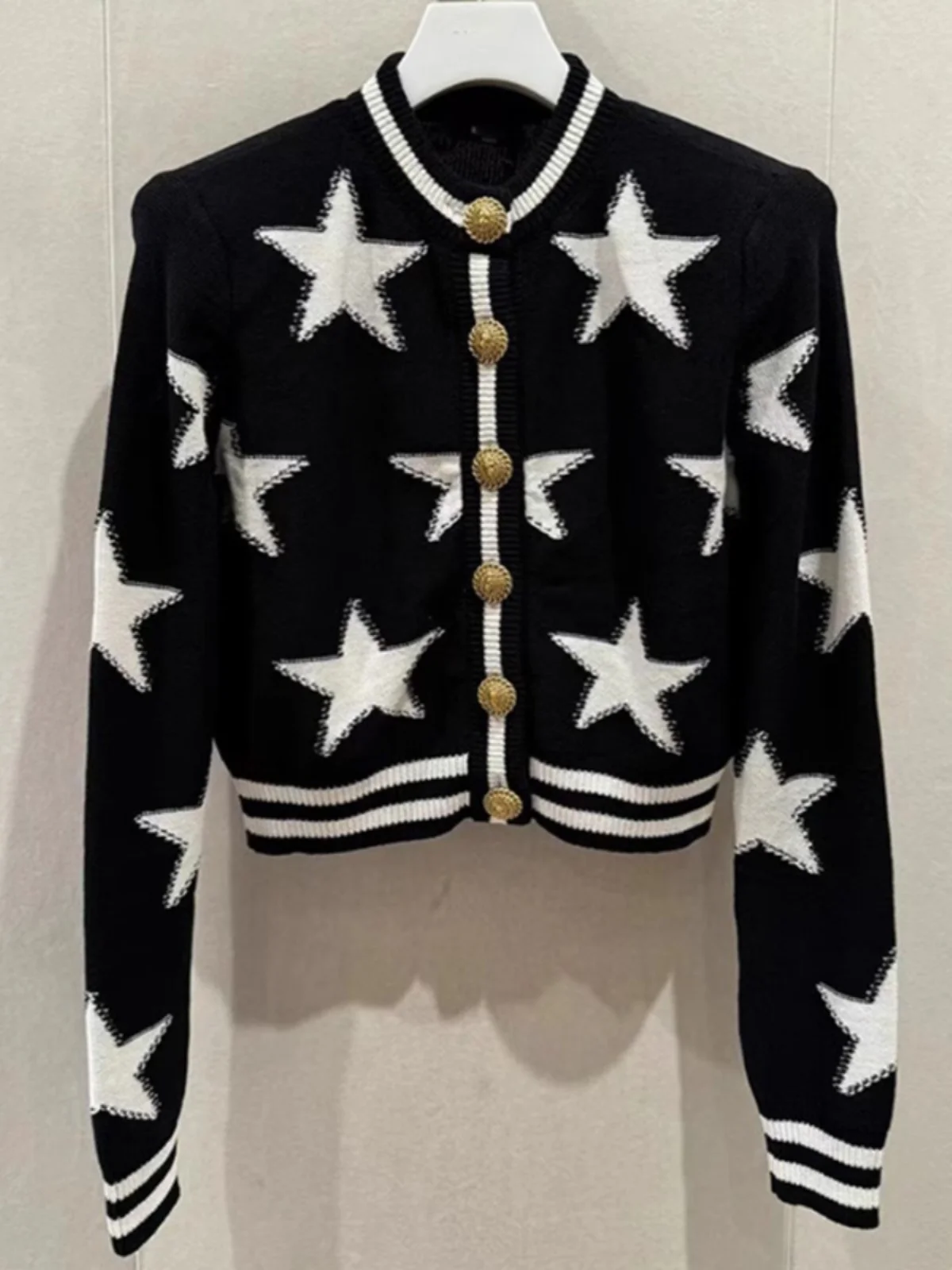 Черный свитер Design Sense для женщин осень-зима 2024 маленькая осенняя одежда милый