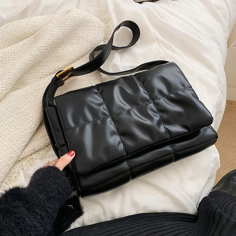 

Новые Теплые сумки через плечо с клапаном для женщин 2022 зимняя трендовая кожаная сумка на плечо женская винтажная дизайнерская простая сум...
