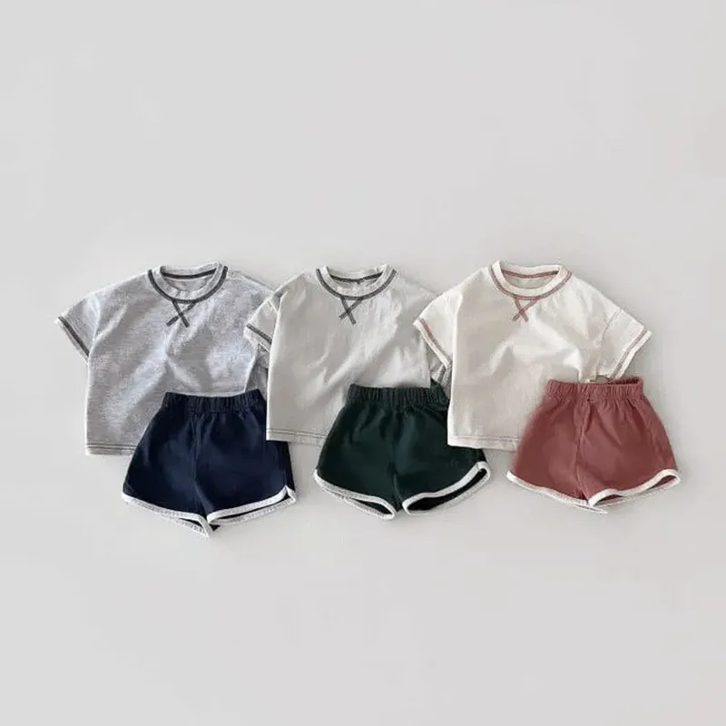 

Модная Яркая футболка с коротким рукавом для малышей + шорты, детская одежда для мальчиков