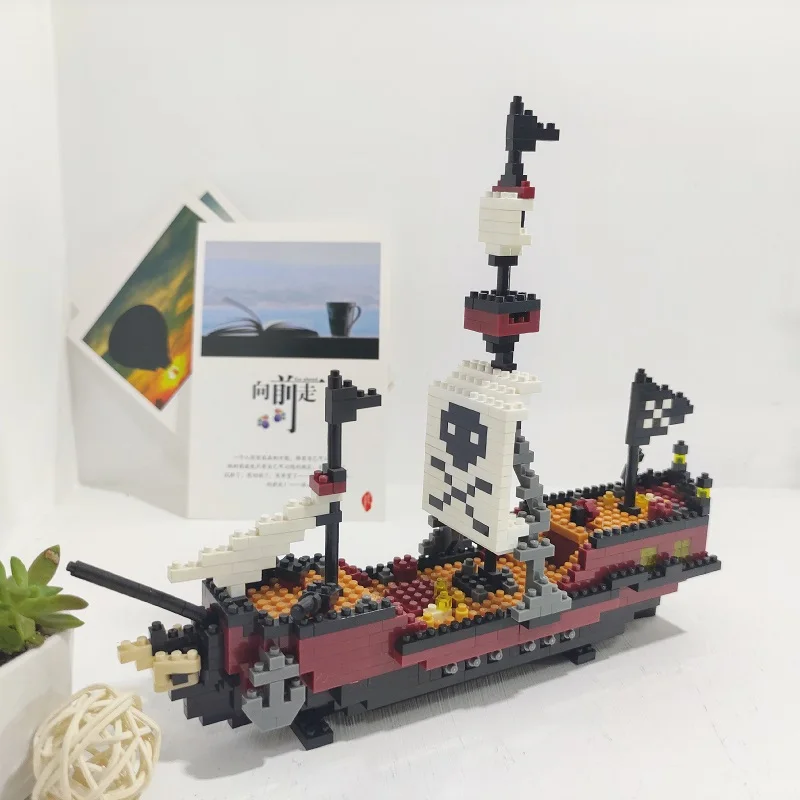 

Toy for Children Caribbean Pirate Ship Skull Flag Boat 3D Model DIY Diamond Blocks Bricks Building