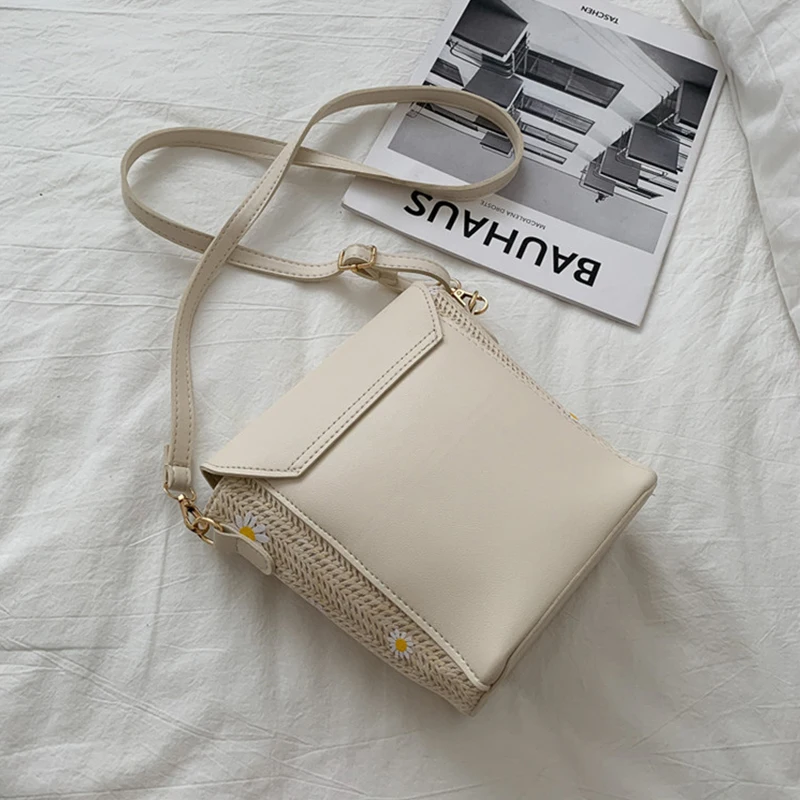 Mini Bags for Women Beach Woven Girls Messenger Bags Small Purses and Handbags Summer New Flowers Kids Straw Woven Shoulder Bag