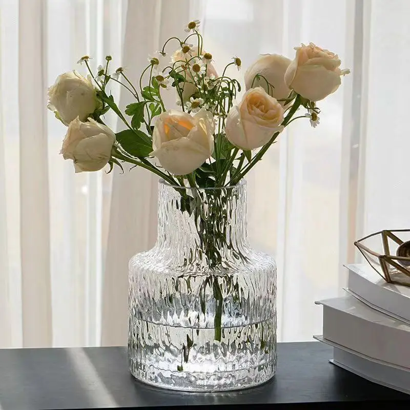 

Стеклянная ваза скандинавского стиля