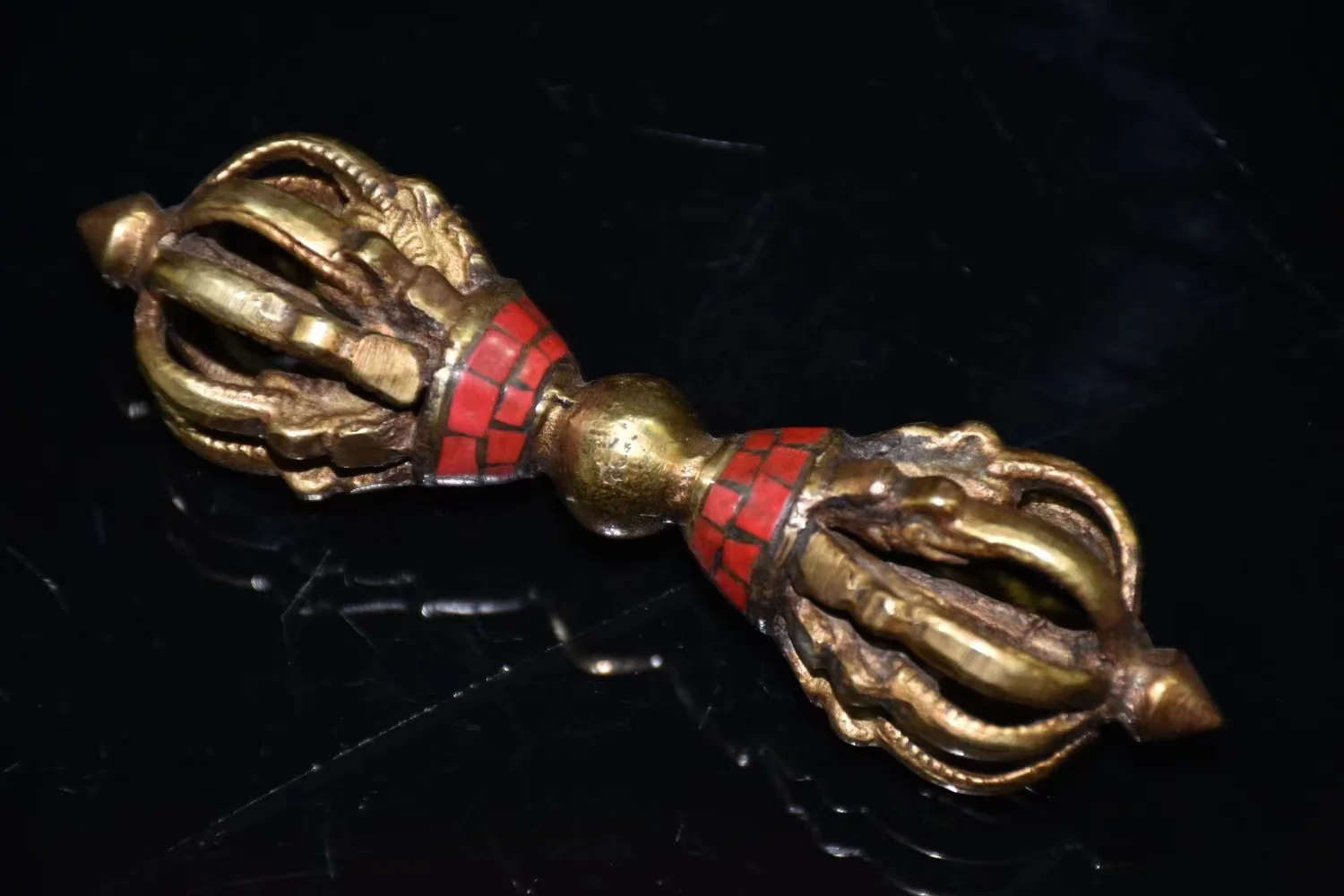 Искусственные красивые старые тибетские медные и драгоценные камни буддистские