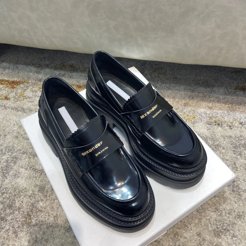 New style thick soled Lefu shoes in spring and autumn English style flat soled small leather shoes women's casual walking shoes