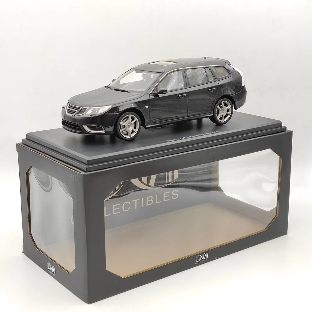 Фото DNA Collectibles 1/18 9-3 Sportcombi Turbo X 2009 Черный DNA000101 полимерный автомобиль №1