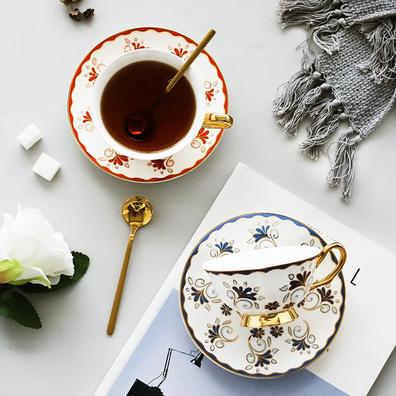 

Креативная Пара керамических кофейных чашек, набор посуды, Цветочная чайная чашка, чашка Пномпень, чайная чашка, домашний послеобеденный чай с ложкой