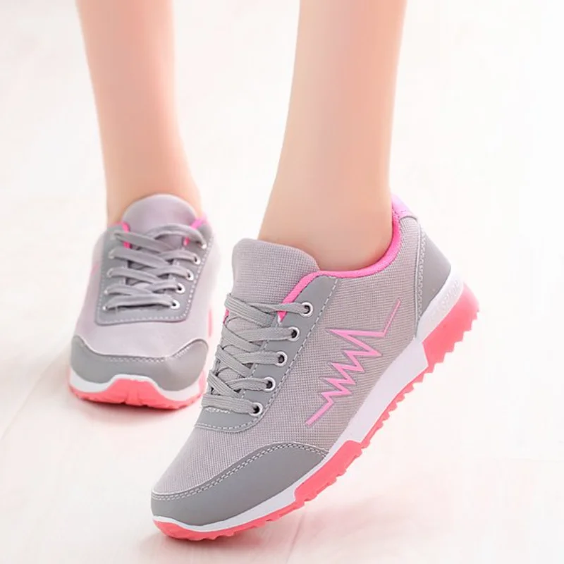 

Кроссовки женские сетчатые на танкетке, роскошные дизайнерские, на шнуровке, повседневная обувь, красные черные