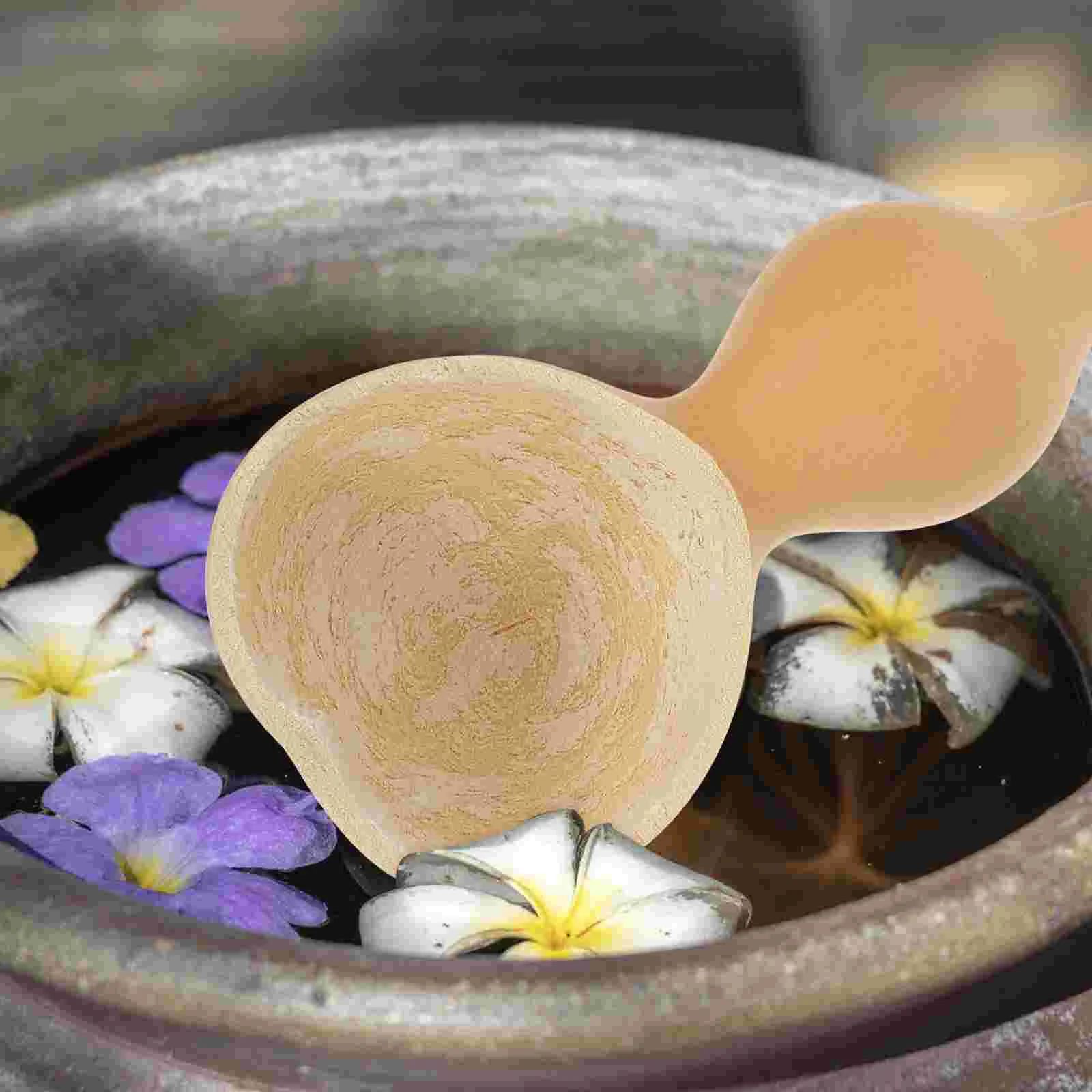 

Water Scoop Ladle Cup Bathing Watering Dipper Kitchen Wooden Shampoo Washing Spoon Gardening Portable Thickenserviceladles