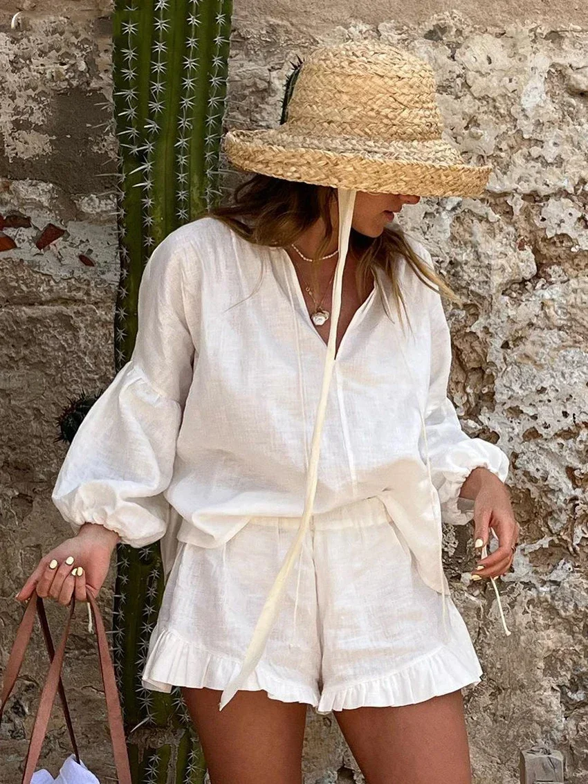 Повседневный свободный белый хлопковый комплект с элегантной кружевной