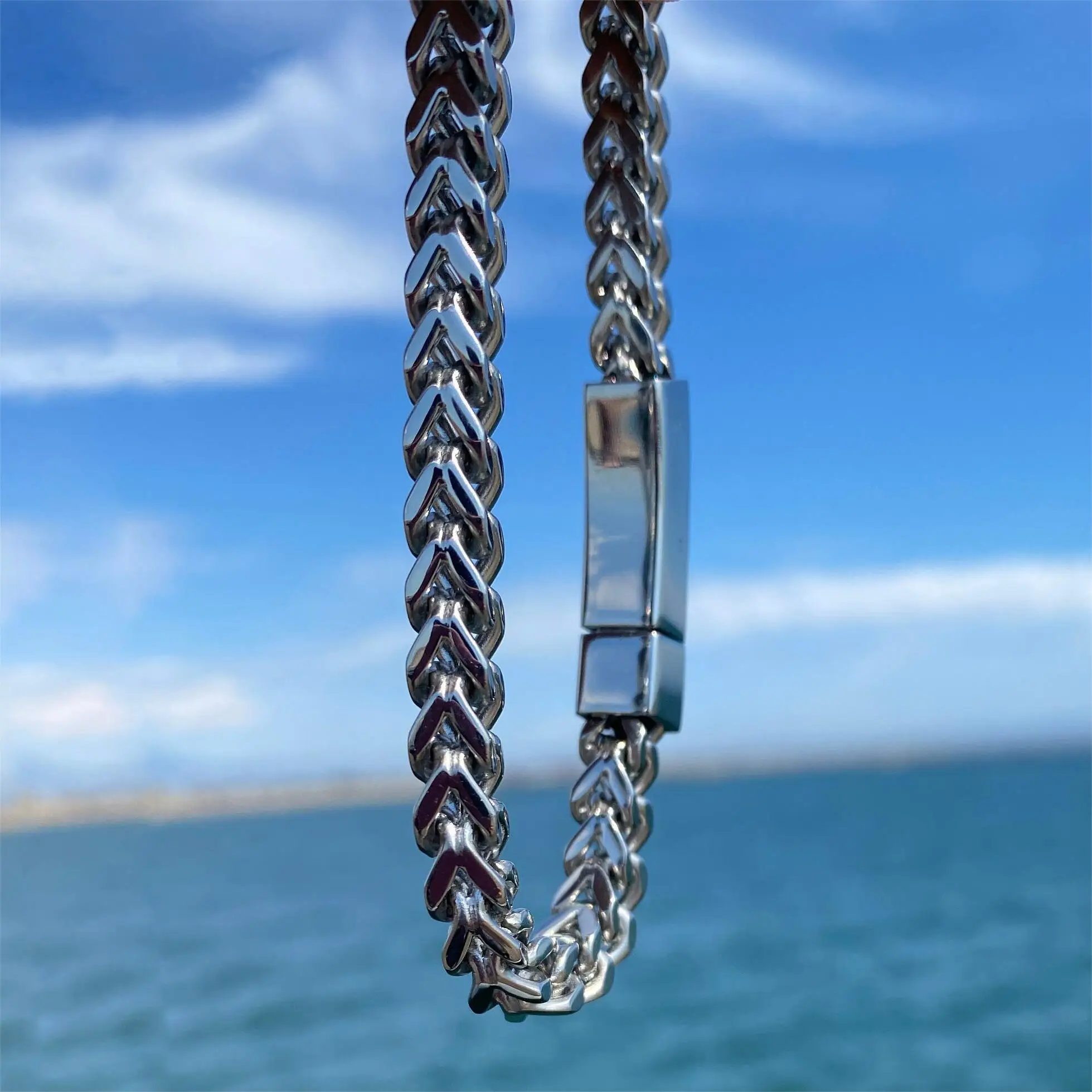 

Personalized Stainless Steel Engraving Men Bracelet Custom Name Snake Bone Chian Bracelet Customize Summer Jewelry Gifts