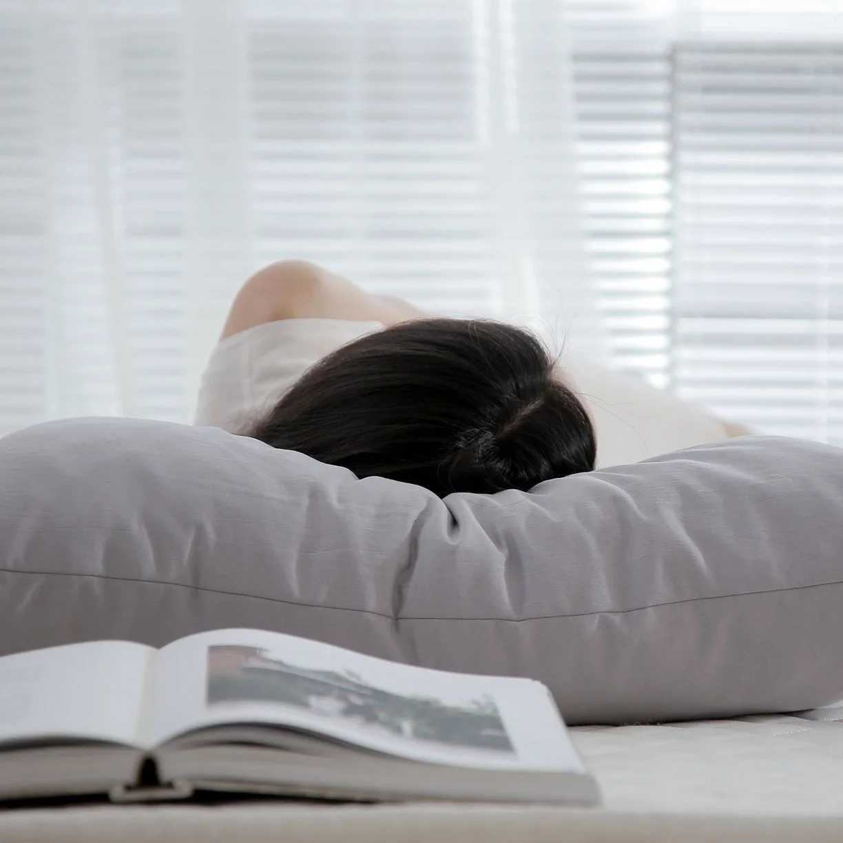 Измельченные подушки из пены с эффектом памяти для сна на спине и боку подушка