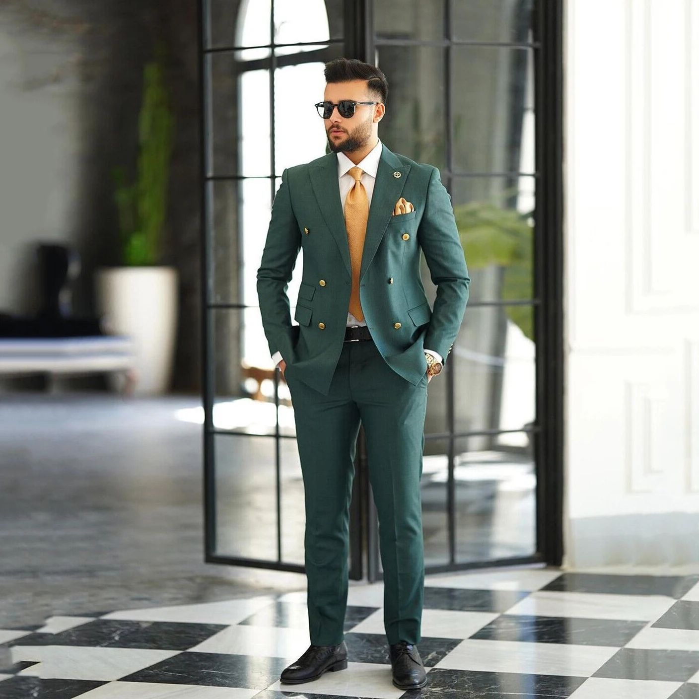 Рисунок 3 - Мужской свадебный костюм из двух предметов