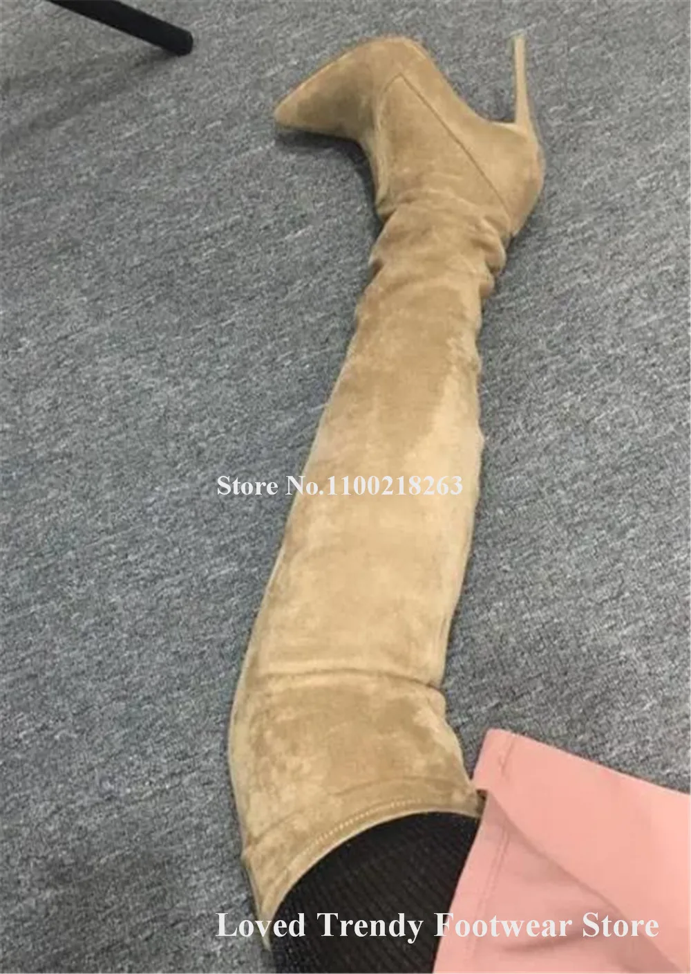 Элегантные женские замшевые сапоги выше колена на шпильке с острым носком