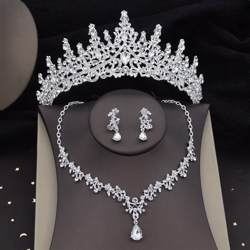 

Silver Colors Crystal Bridal Jewelry Sets Women Diadem Tiaras Earrings Choker Necklace Wedding Dress Bride Crown Jewelry Set