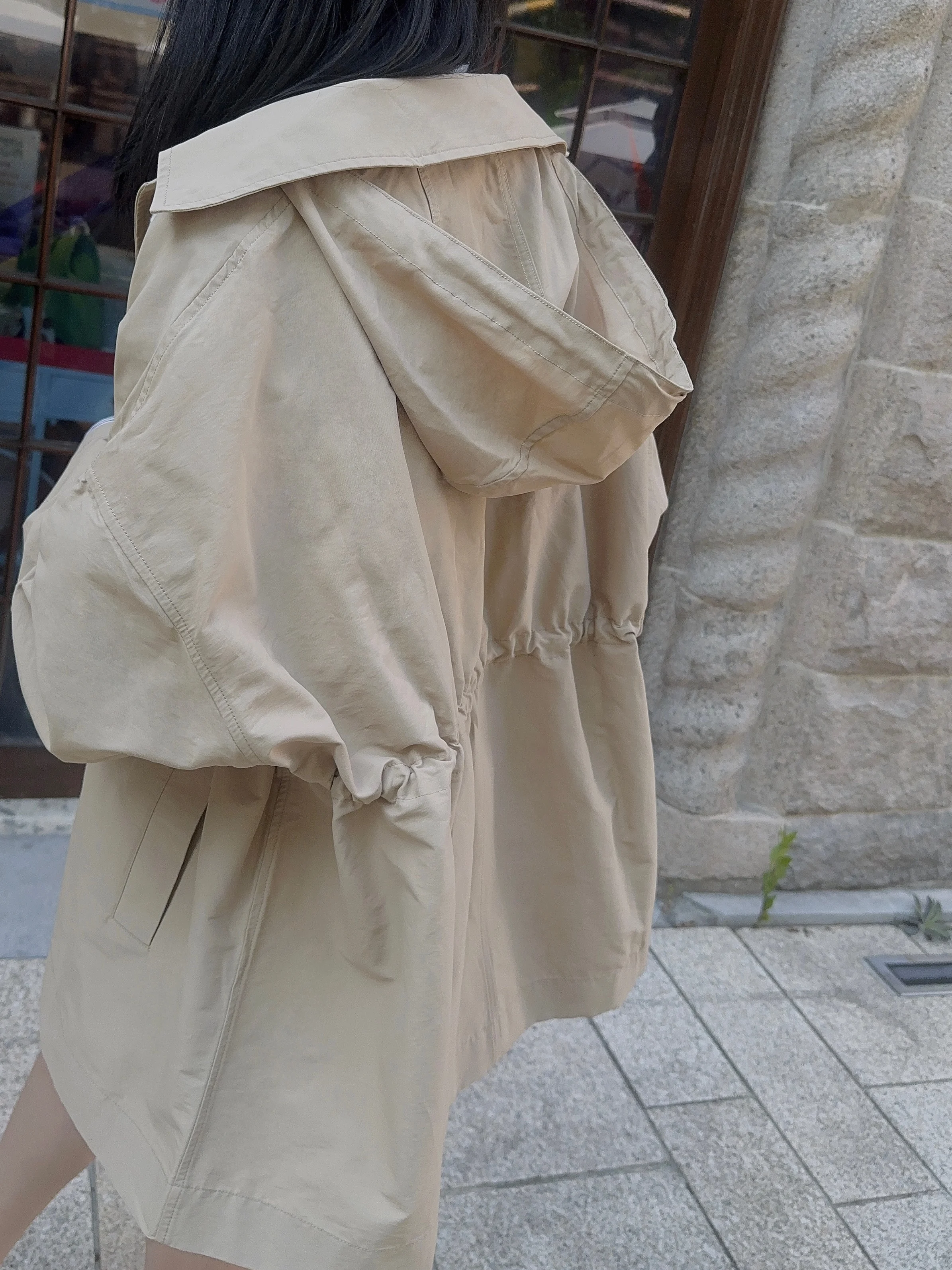 Рисунок 6 - Женский осенне-зимний Тренч с капюшоном