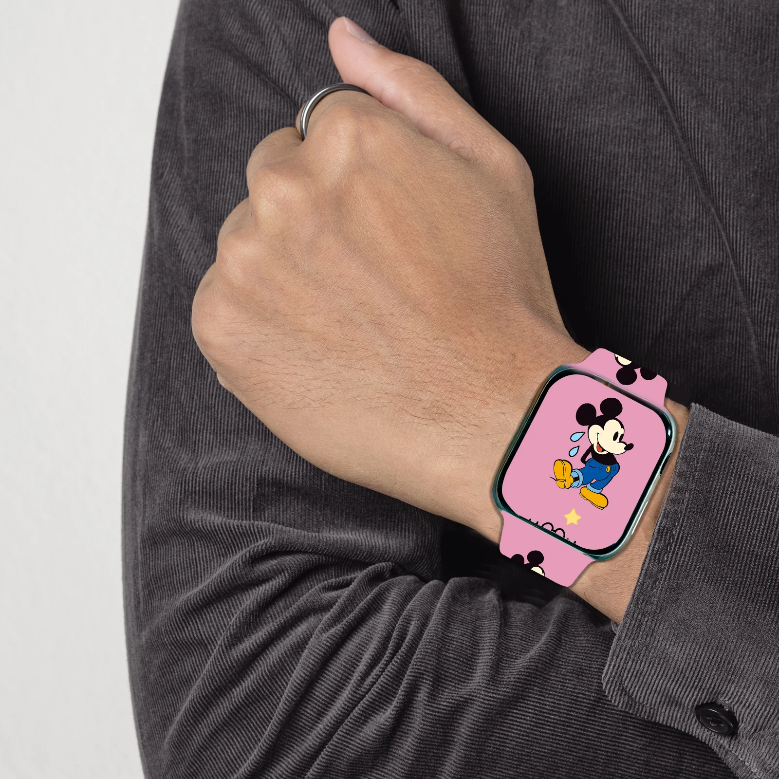 Силиконовый ремешок Disney Naughty для Apple Watch