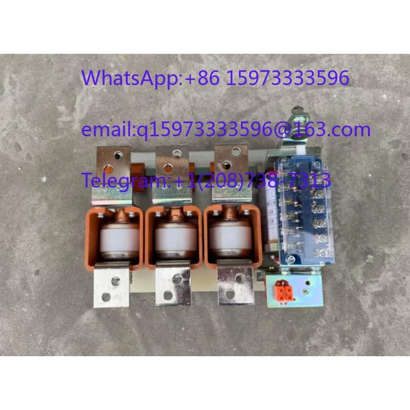 Фото Вакуумный контактор Hubei Wanzhou типа CKJ30-630A/800A/1140V/AC220V/AC380V/AC №2