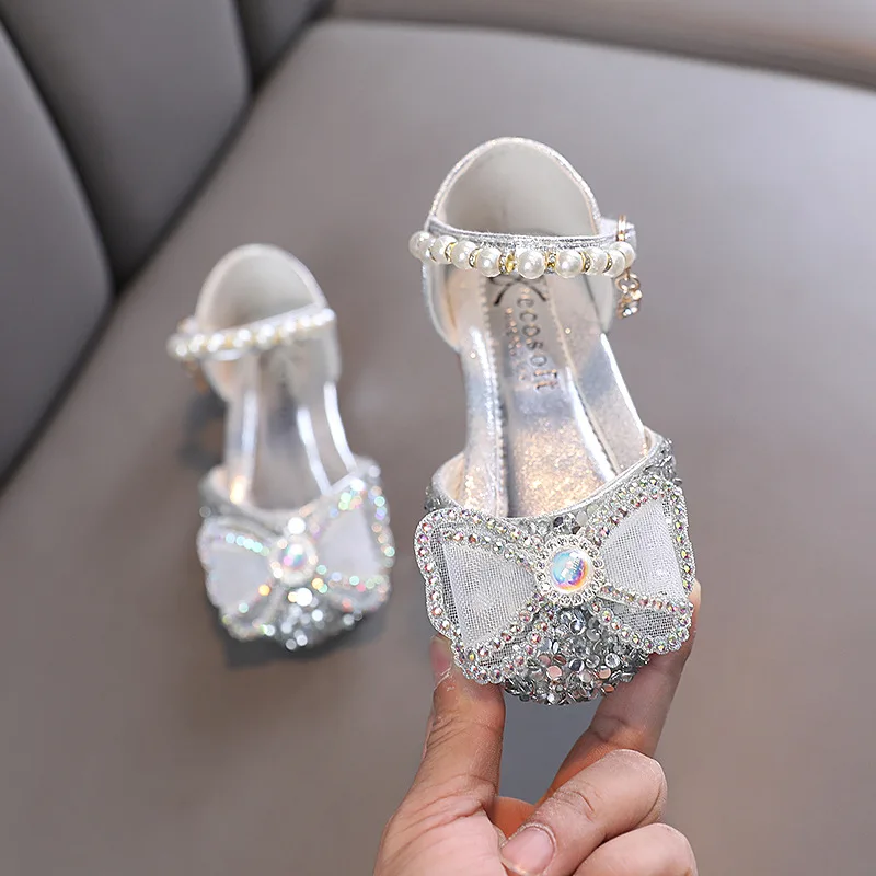 

New Party Sandals Summer Kids Girls Childrens Pearl Rhinestones Bow Shining Princess Sandals Fashion Flat Shoes Wedding H27