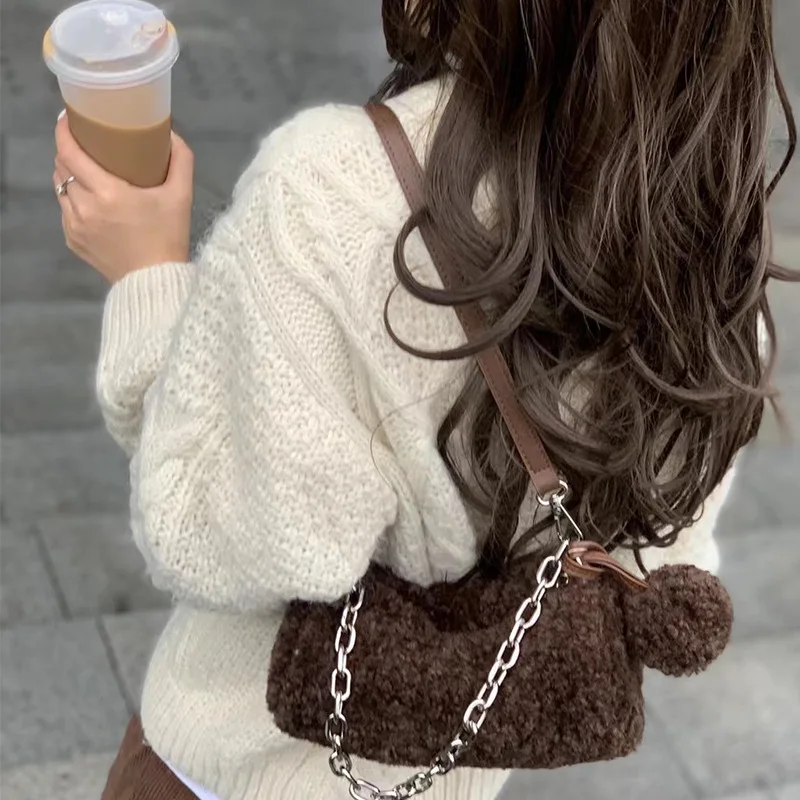 

Winter Lambswool Shoulder Bag for Women Plush Ball Handbags Chian Drum Pillow Bag Ladies Fashion Crossbody Bags Purses Ins