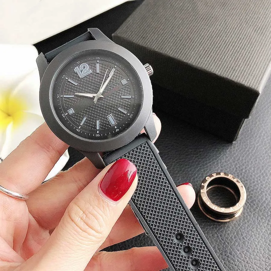 Brand Wrist Watches Fashion Men Women Ladies Girl Couples Crocodile Style Quartz Casual Silicone Band Clock LA12