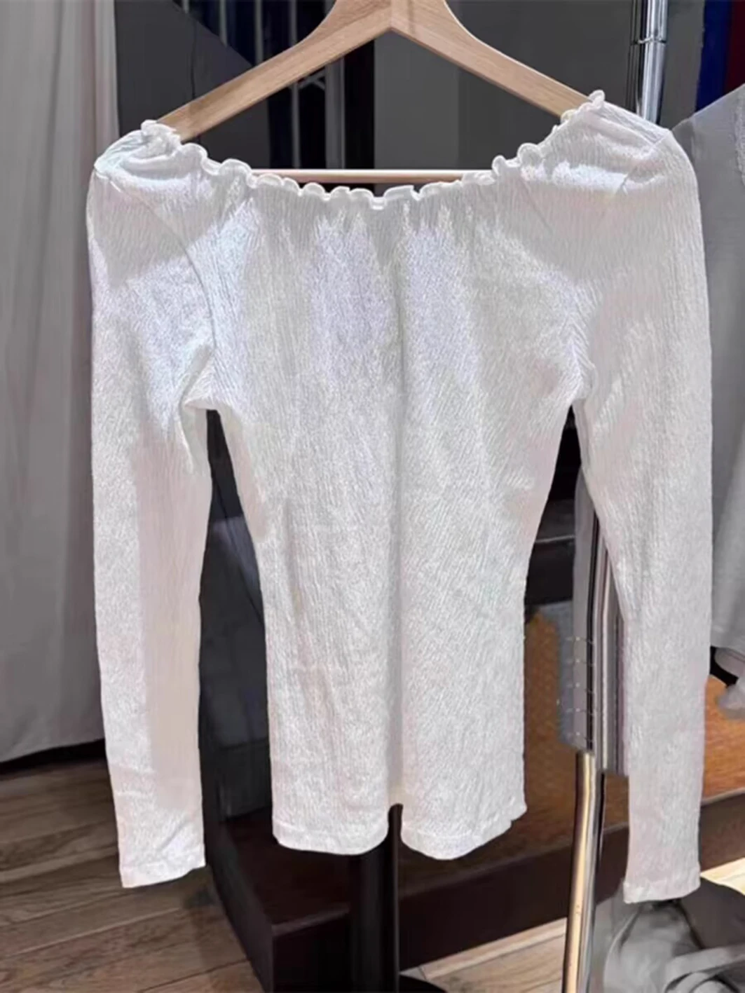 Футболка с длинным рукавом и складками женская весенняя футболка оборками