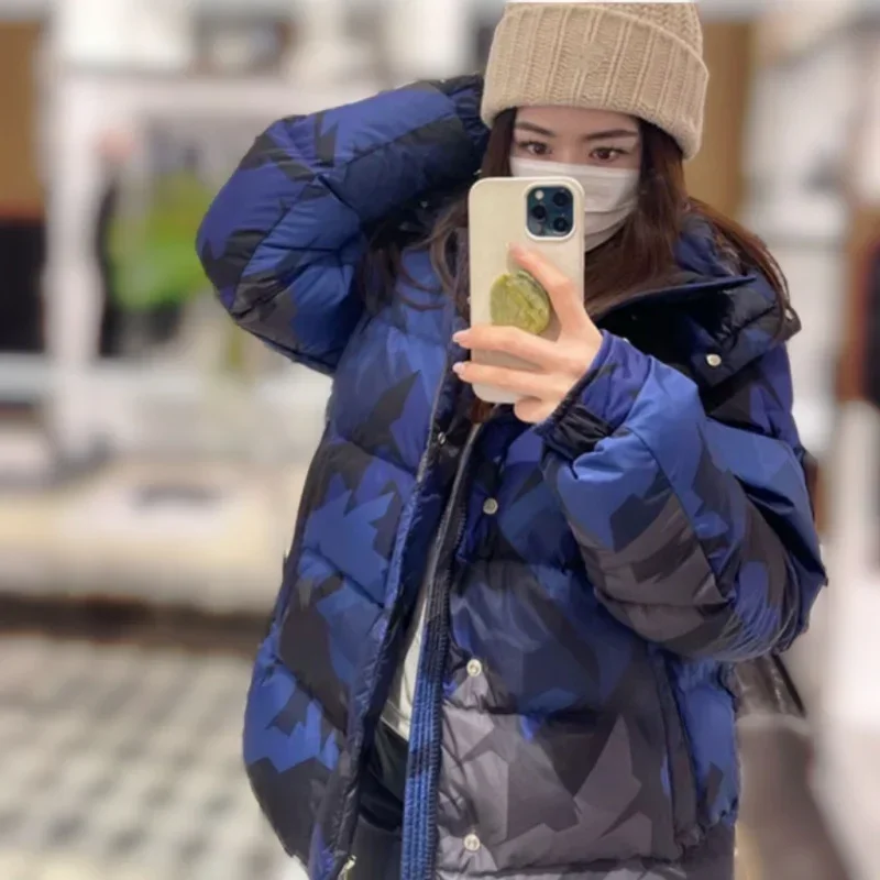 Mo*cl*r Зимняя мужская белая куртка на гусином пуху теплая приталенная