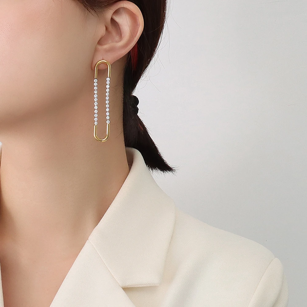 

European and American high-end cold wind geometric U-shaped earrings zircon ear buckle titanium steel plated 18K earwear