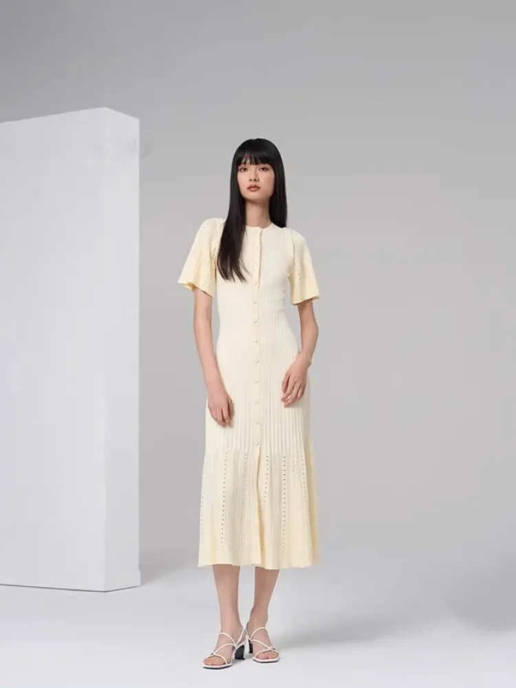 Женское трикотажное платье с коротким рукавом