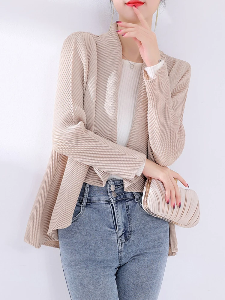 GVUW плиссированные куртки с лацканами для женщин длинными рукавами и открытой