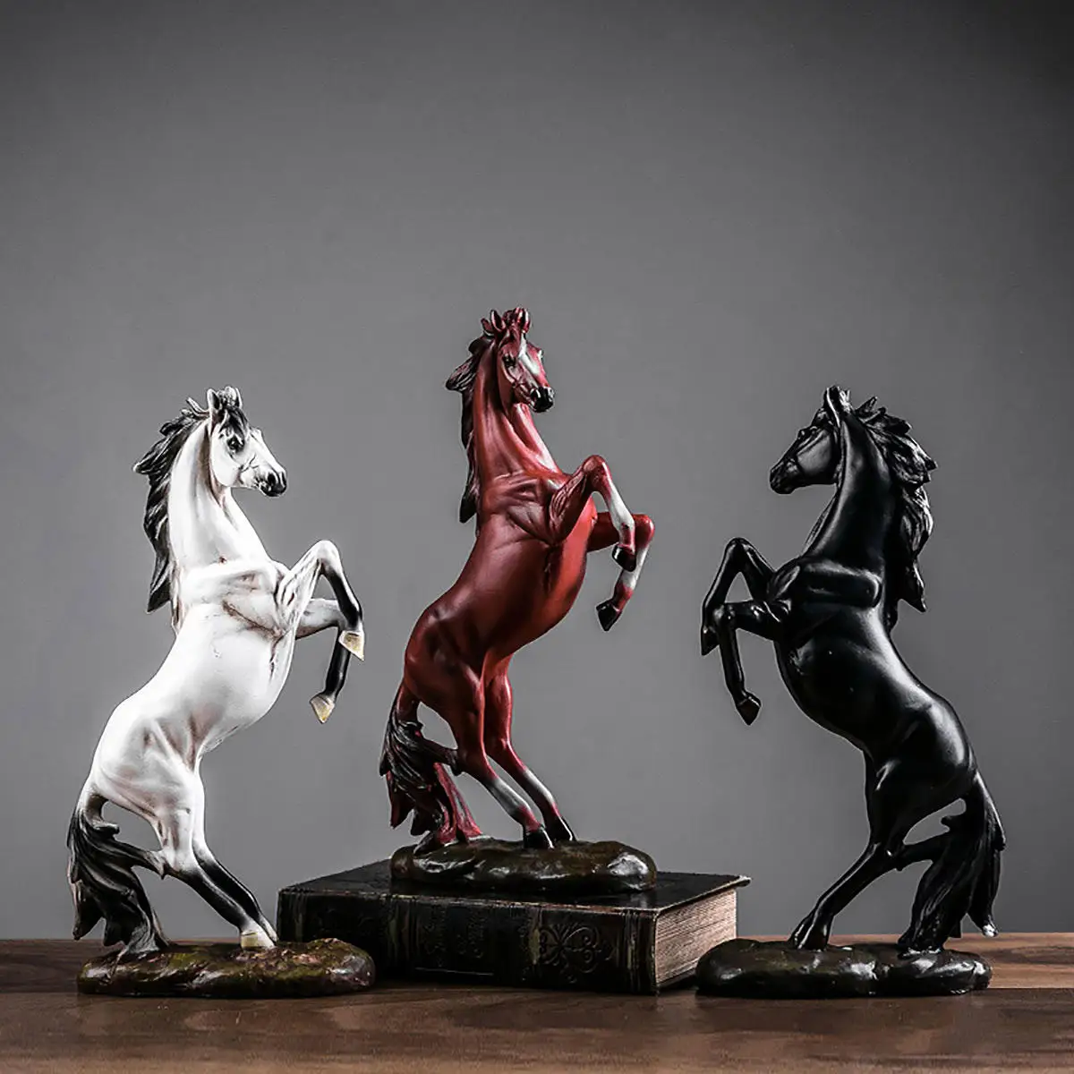 

Resin Horse Statue Ornament Figurine Chic Home Hotel Feng Shui Horse Decorations