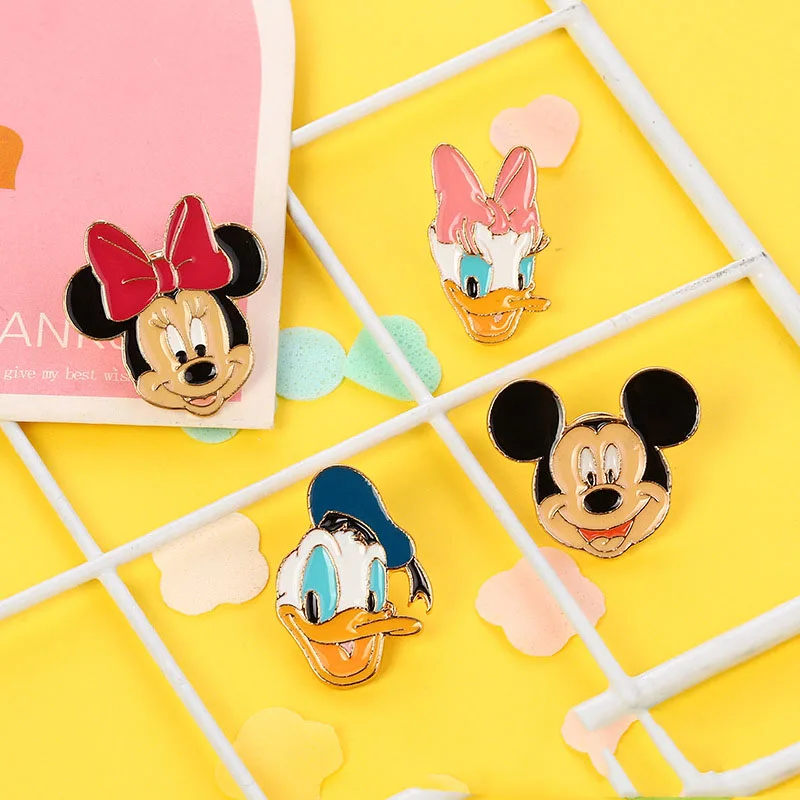

Disney Mickey Mouse Cartoon Badge Cute Colorful Mickey Donald Duck Alloy Brooch Cosplay Props Couple Anime Ornaments Gifts