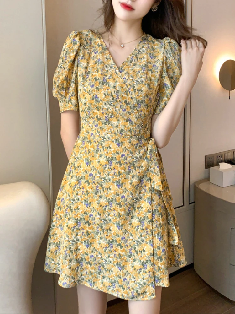 

New Korean Style Summer Dress V-neck Short Sleeve Floral Retro French Slim A-line Elegant Party Dresses for Women Free Shipping